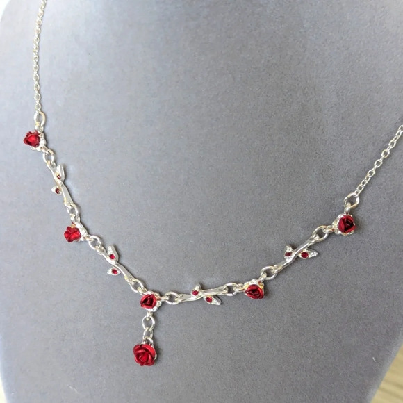 Red Rose Necklace- Floral red roses- Silver Tone- Costume Jewelry- Ornate - Picture 5 of 7